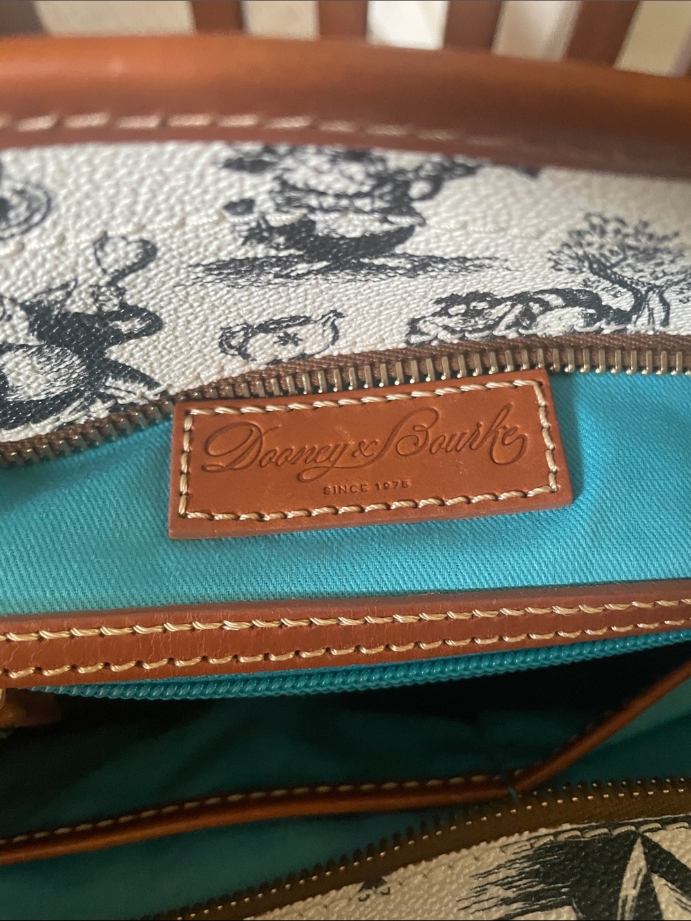 Disney Dooney & Bourke Alice in Wonderland Tote Bag with Brown Leather Trim - Picture 6 of 7